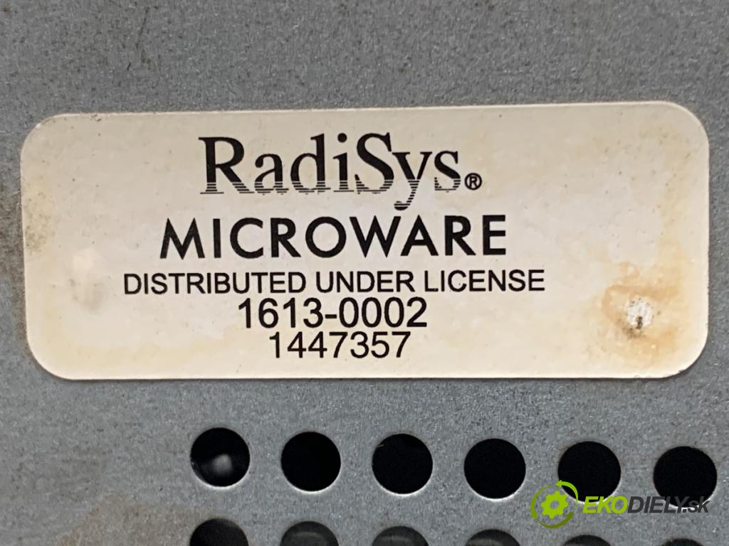 SUZUKI GRAND VITARA II samochód terenowy zamknięty 2007 95 kW 1.9 DDiS (JB419WD, JB419XD) 1870 RADIO SVNA02 (Audio zariadenie)