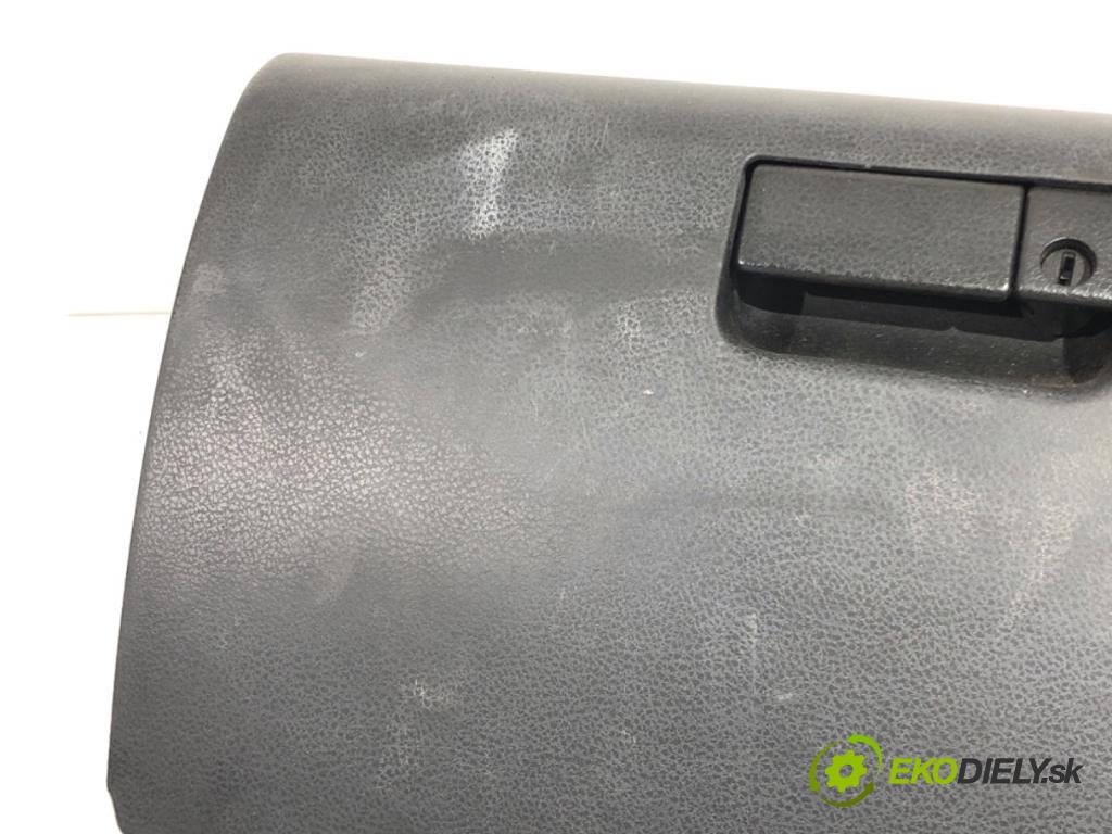 SUZUKI GRAND VITARA II samochód terenowy zamknięty 2007 95 kW 1.9 DDiS (JB419WD, JB419XD) 1870 přihrádka kastlík spolujezdce  (Přihrádka (kastlík))