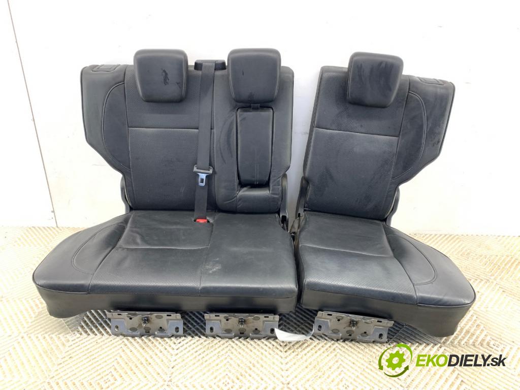 SUZUKI GRAND VITARA II samochód terenowy zamknięty 2007 95 kW 1.9 DDiS (JB419WD, JB419XD) 1870 Sedadlo druhý rad 