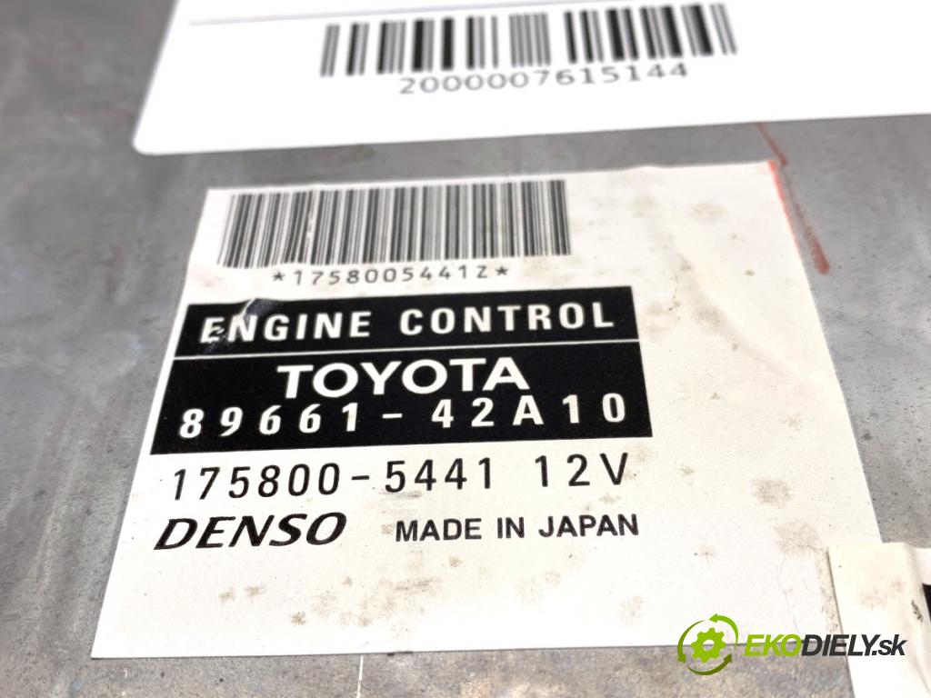 TOYOTA RAV 4 II SUV 2005 85 kW 2.0 D 4WD (CLA20_, CLA21_) 1995 riadiaca jednotka Motor 89661-42A10 (Riadiaca jednotka)