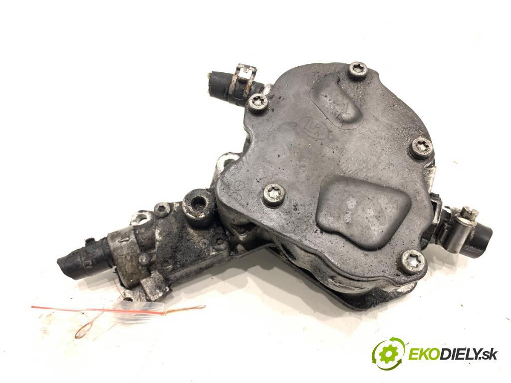 AUDI A4 B6 sedan 2002 96 kW 1.9 TDI 1896 Pumpa vákuová 038145215