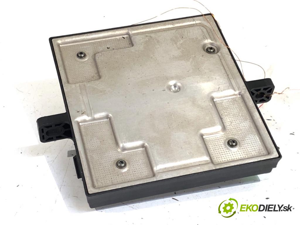 AUDI A4 B6 sedan 2002 96 kW 1.9 TDI 1896 Modul svetiel 8E0907279E (Riadiaca jednotka ostatné)