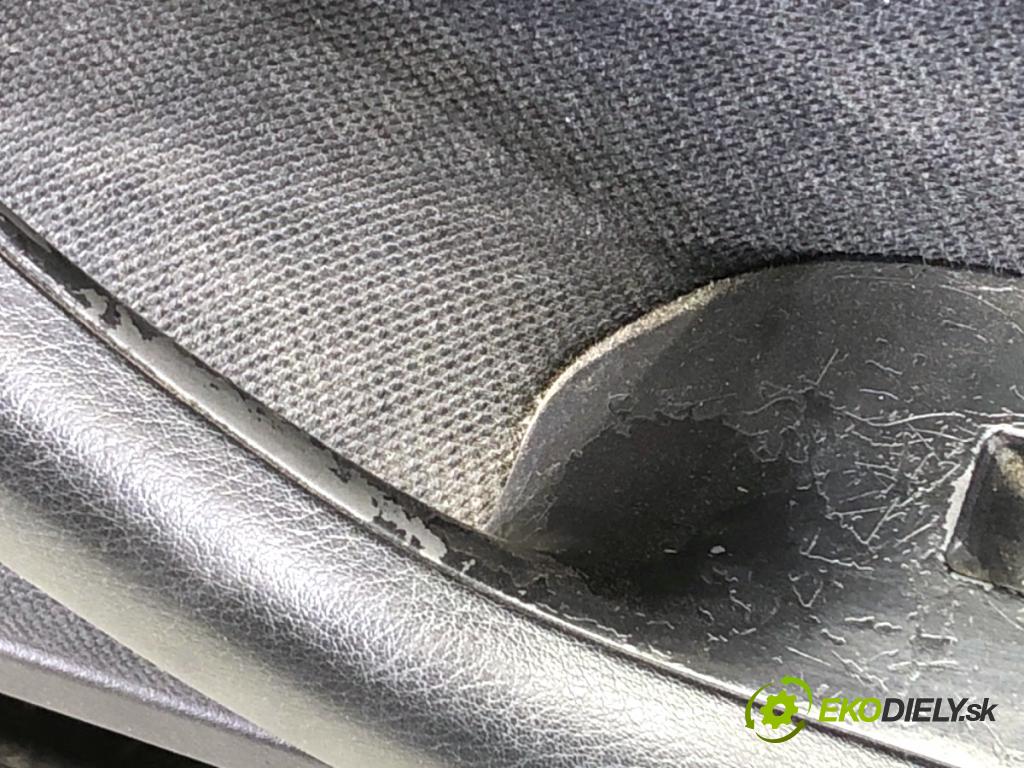 AUDI A4 B6 sedan 2002 96 kW 1.9 TDI 1896 ča dveře pravý přední část