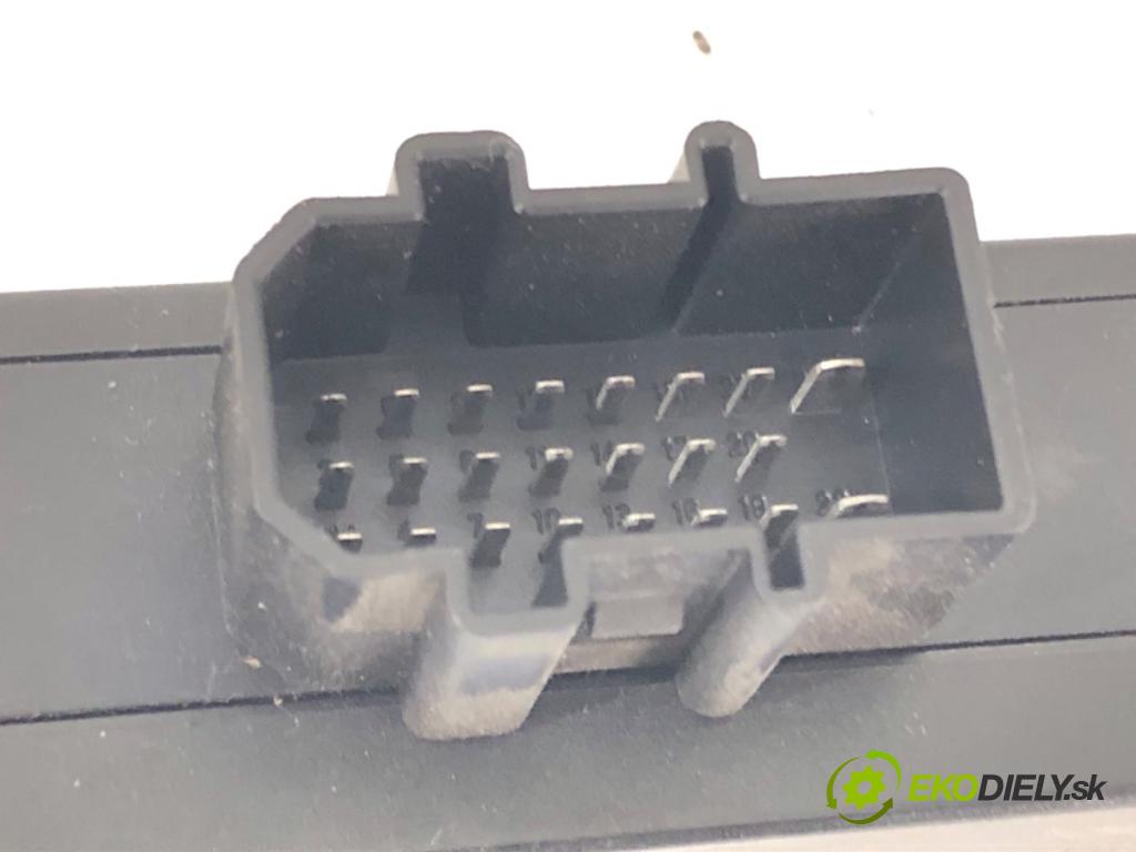 VW BORA I sedan 1998 66 kW 1.9 TDI 1896 Modul komfortu 1J0959799Q (Modul komfortu)