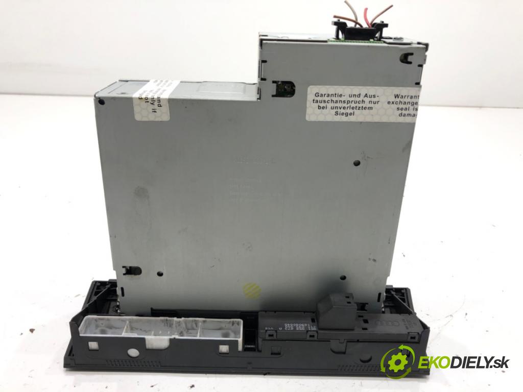 AUDI A4 B8 Kombi 2008 105 kW 2.0 TDI 1968 měnič CD 8T1035110C (CD měnič)