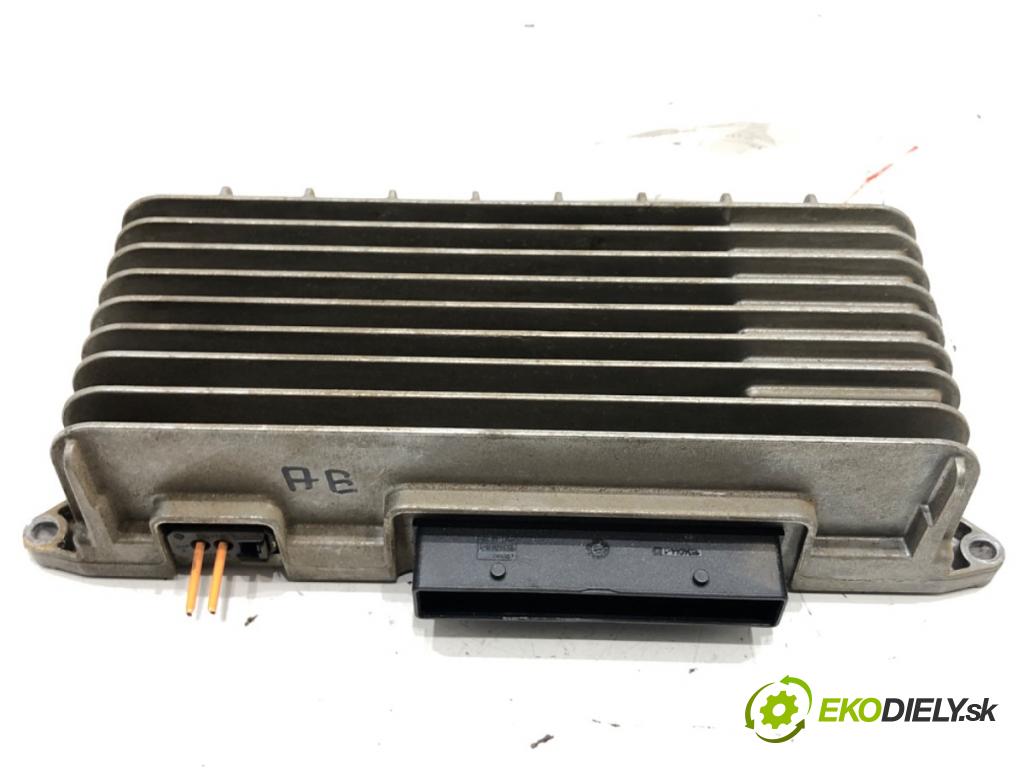 AUDI A4 B8 Kombi 2008 105 kW 2.0 TDI 1968 Zosilňovač 8T0035223AE (Zosilňovač)