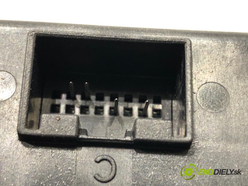 AUDI A4 B8 Kombi 2008 105 kW 2.0 TDI 1968 Modul komfortu 8K0907063B (Modul komfortu)