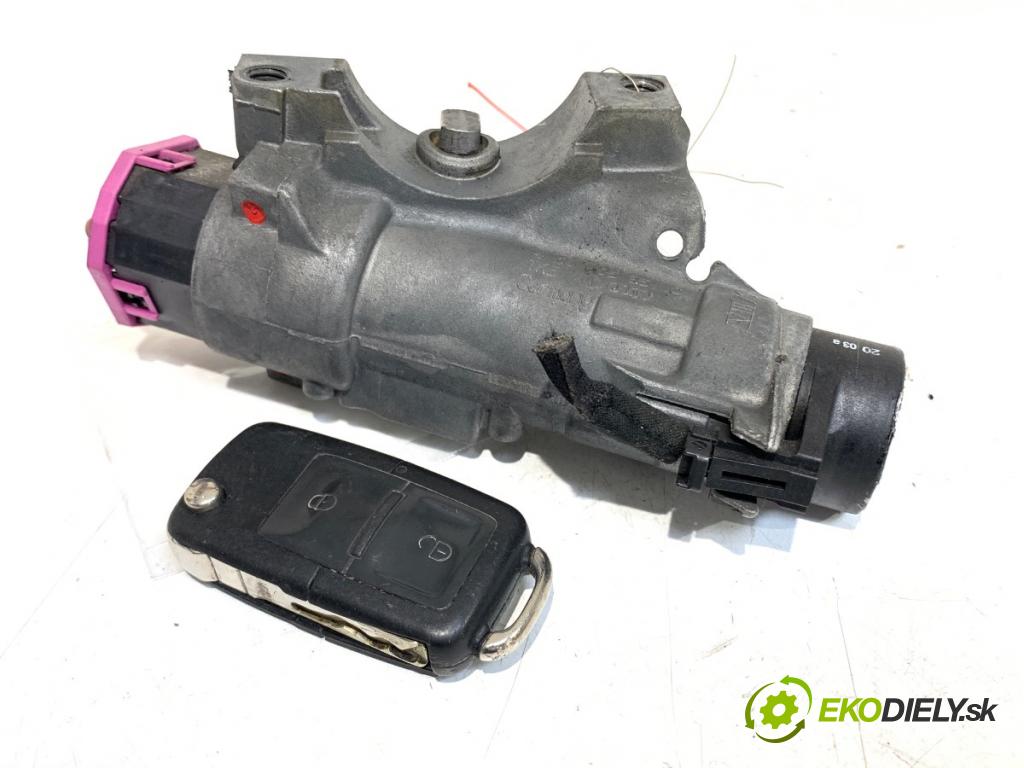 VW GOLF IV liftback 2003 55 kW 1.4 16V 1390 spinačka 4B0905851C (Spínacia skrinka)