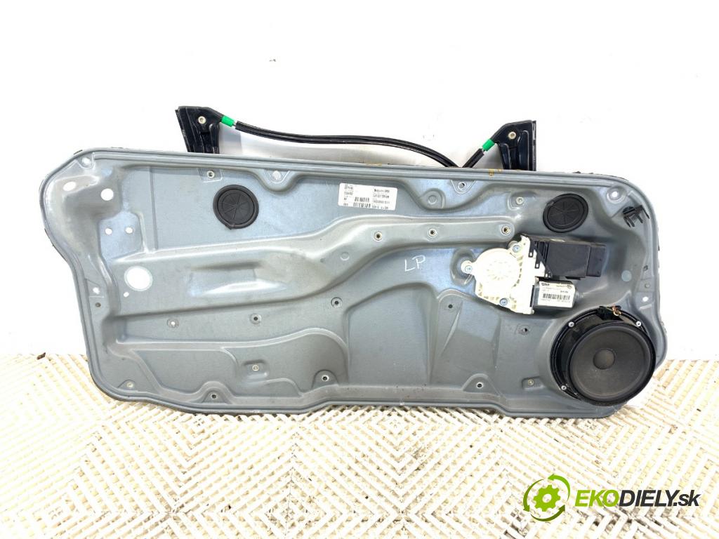 VW GOLF IV liftback 2003 55 kW 1.4 16V 1390 mechanismus okna levý přední část 1J3837729BB