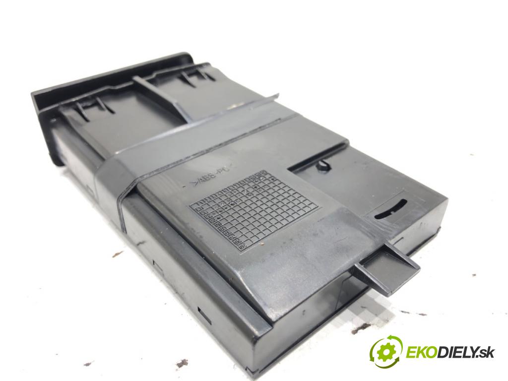 SEAT LEON I liftback 2000 66 kW 1.9 TDI 1896 Držiak na nápoje 1M1862531C (Držiak (úchyt) na nápoje)