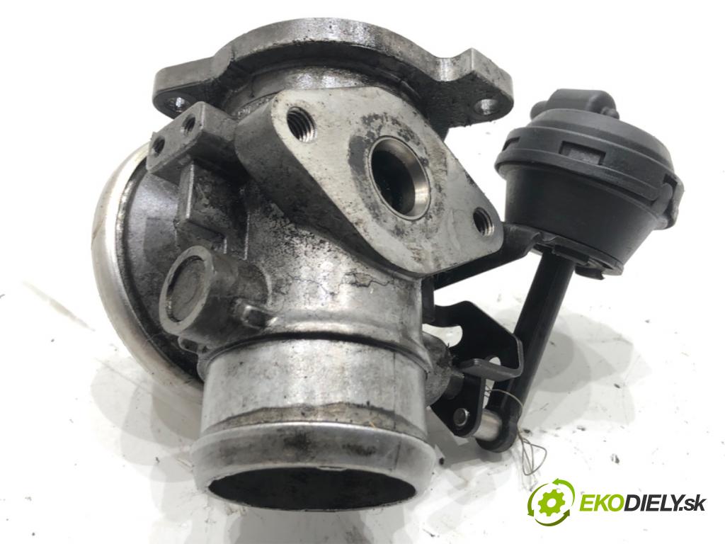 SEAT LEON I liftback 2000 66 kW 1.9 TDI 1896 Škrtiaca klapka 038131501E (Škrtiaca klapka)