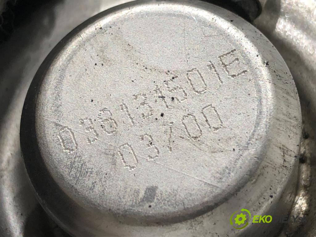 SEAT LEON I liftback 2000 66 kW 1.9 TDI 1896 Škrtiaca klapka 038131501E (Škrtiaca klapka)