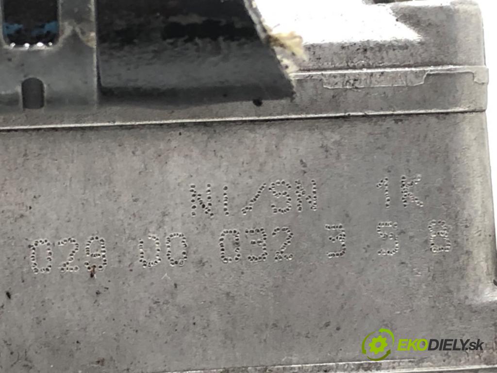 SEAT LEON I liftback 2000 66 kW 1.9 TDI 1896 Pumpa vstrekovacia 038130107D (Vstrekovacie čerpadlo)