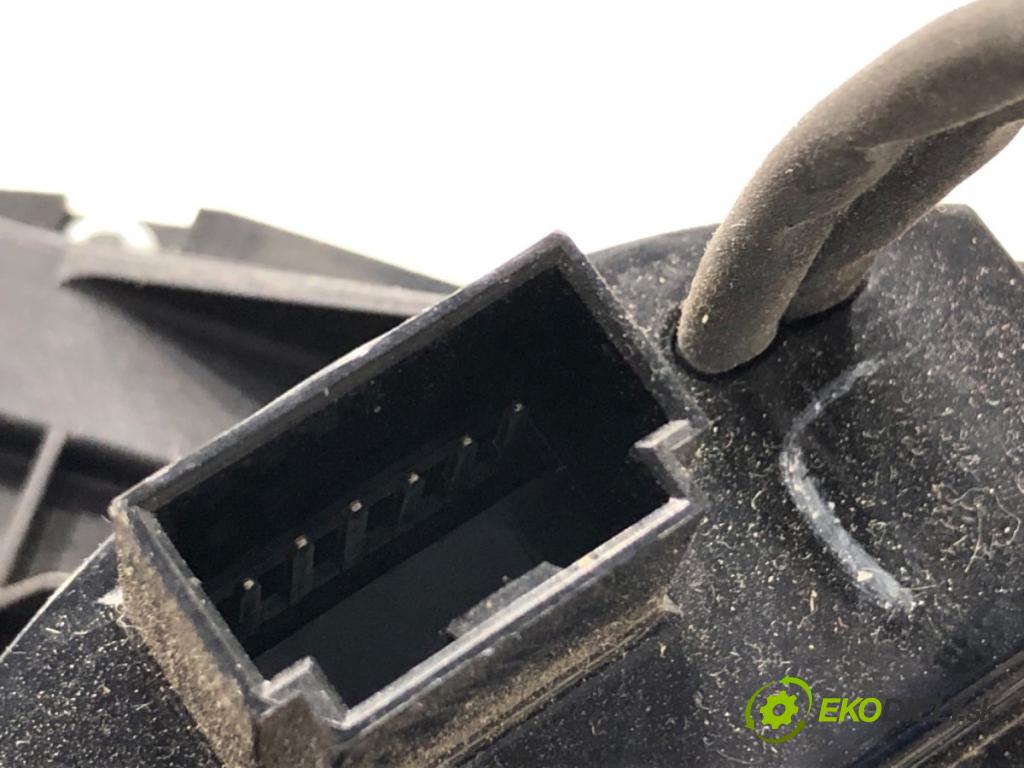 DODGE CALIBER liftback 2006 103 kW 2.0 CRD 1968 Prepínač kombinovaný 56046217AB (Prepínacie páčky pod volantom)