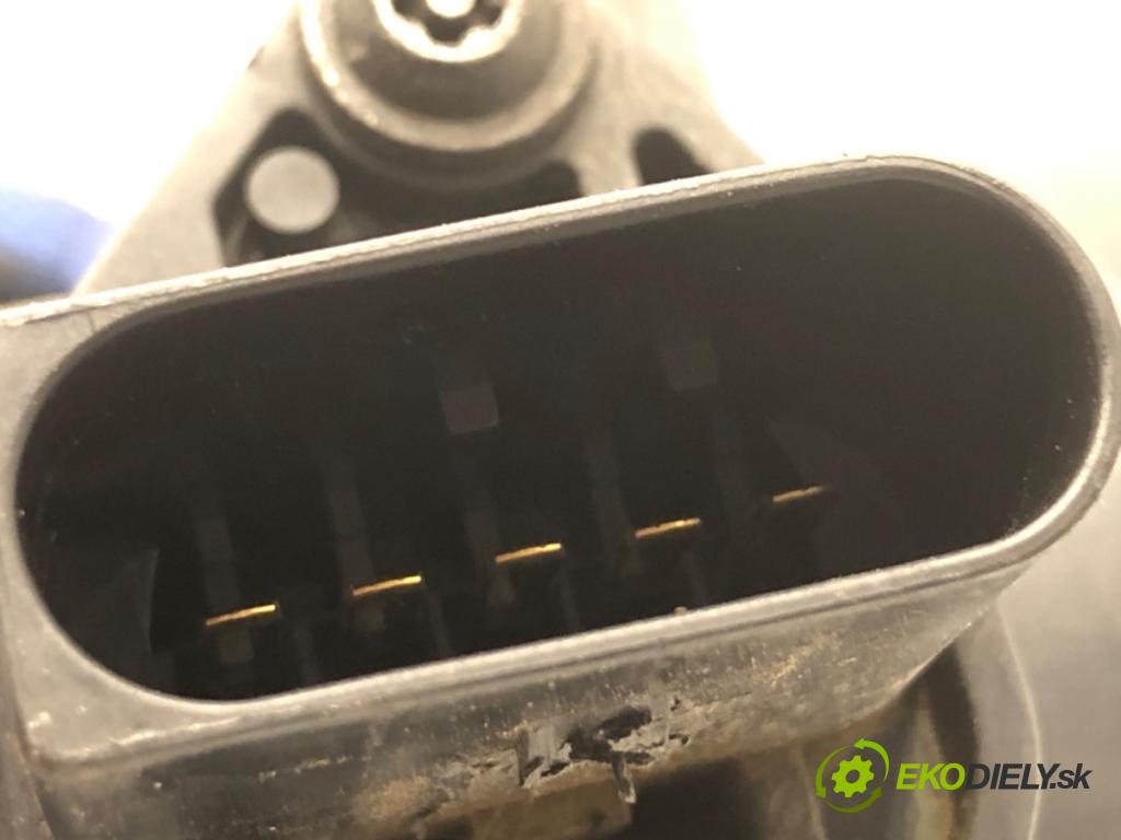 DODGE CALIBER liftback 2006 103 kW 2.0 CRD 1968 Váha vzduchu 05033320AA (Váha vzduchu)