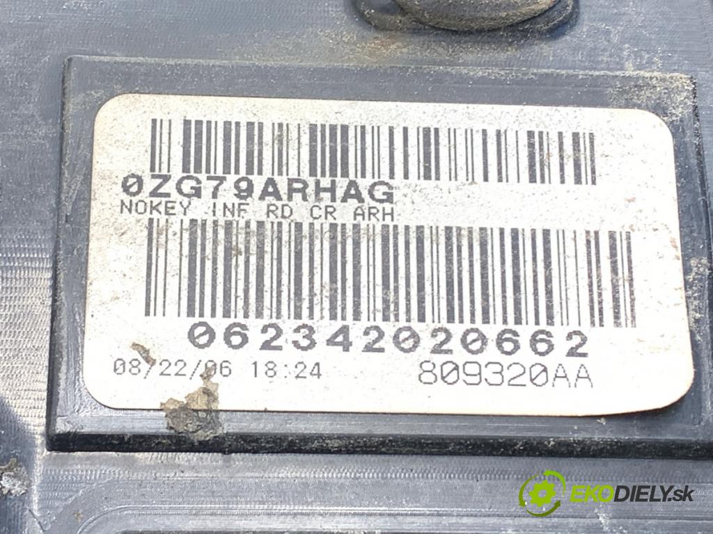 DODGE CALIBER liftback 2006 103 kW 2.0 CRD 1968 lišta dveří zadní část
