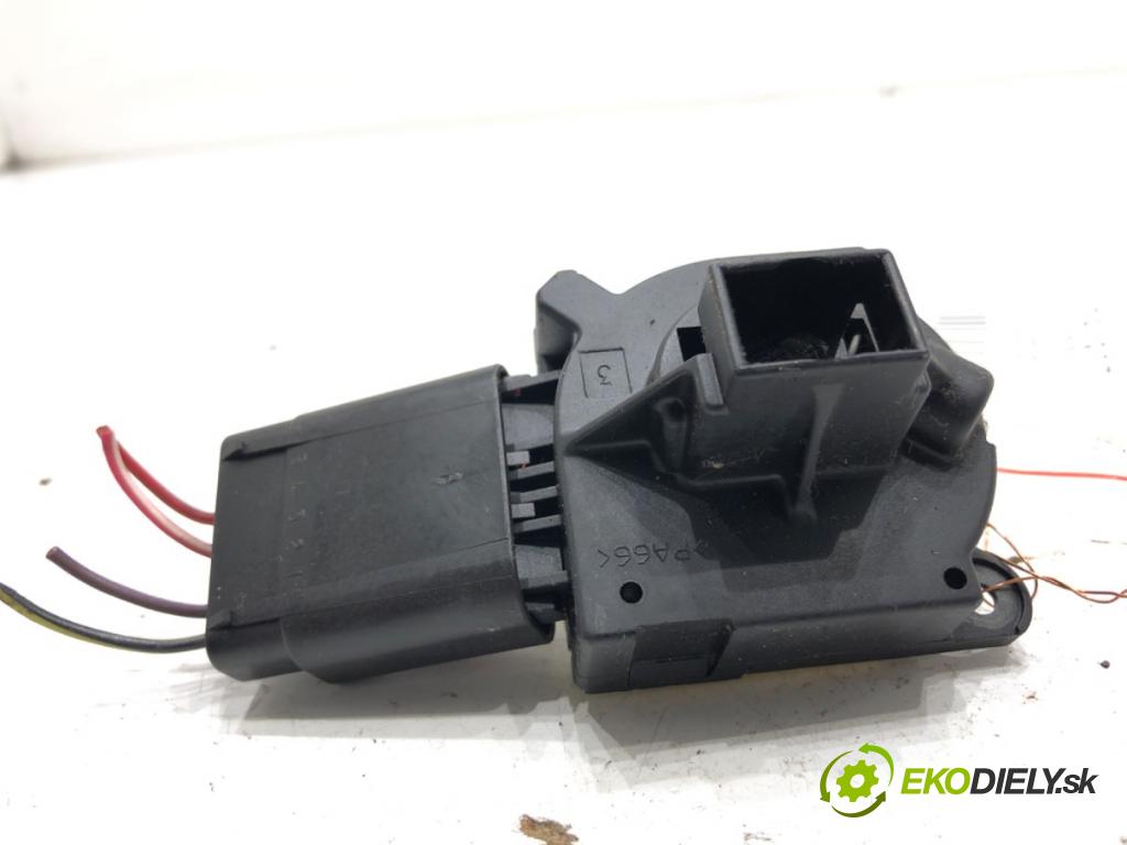 DODGE CALIBER liftback 2006 103 kW 2.0 CRD 1968 Kocka, vložka spínacej skrinky 04685719AD (Spínacia skrinka)