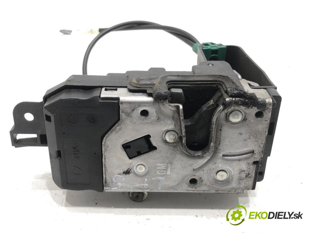 OPEL ASTRA H liftback 2004 92 kW 1.8 (L48) 1796 zámok dveře levý přední část 13128111