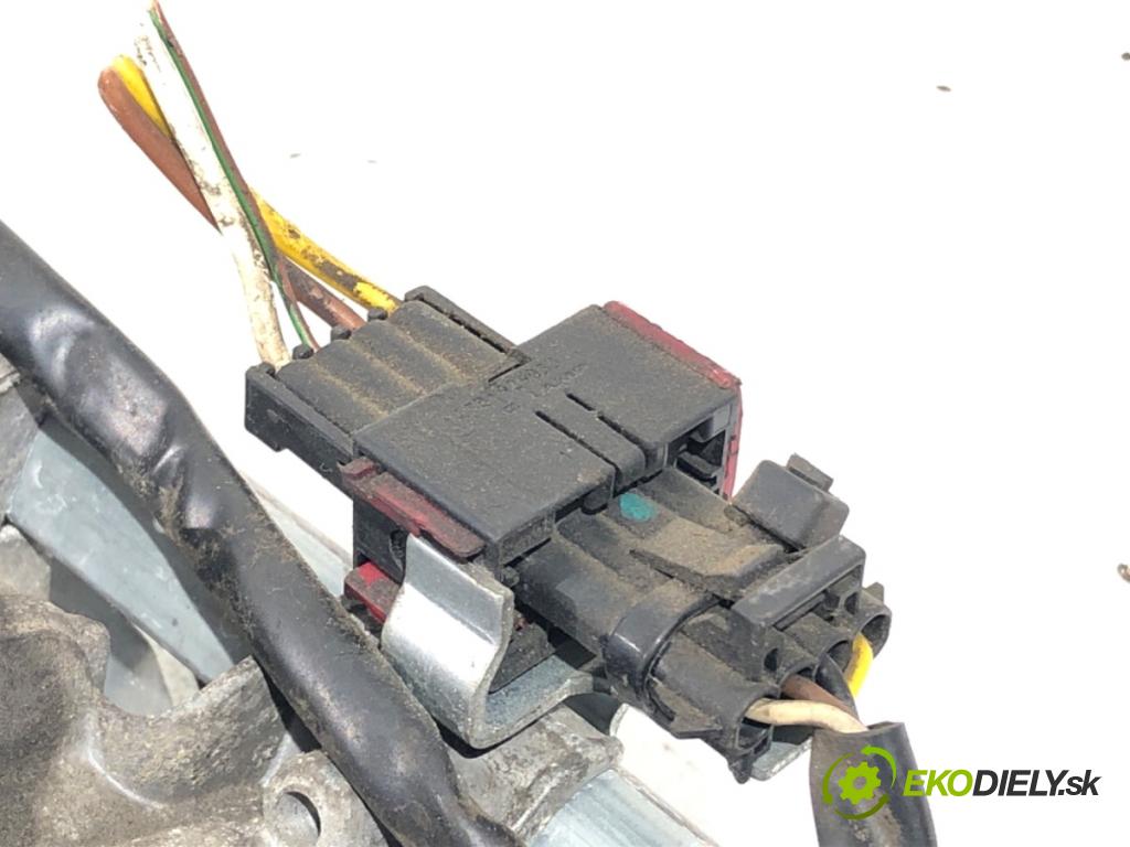 OPEL VECTRA C sedan 2005 88 kW 1.9 CDTI (F69) 1910 Mechanizmus stieračov predný  (Motorček stieračov predný)