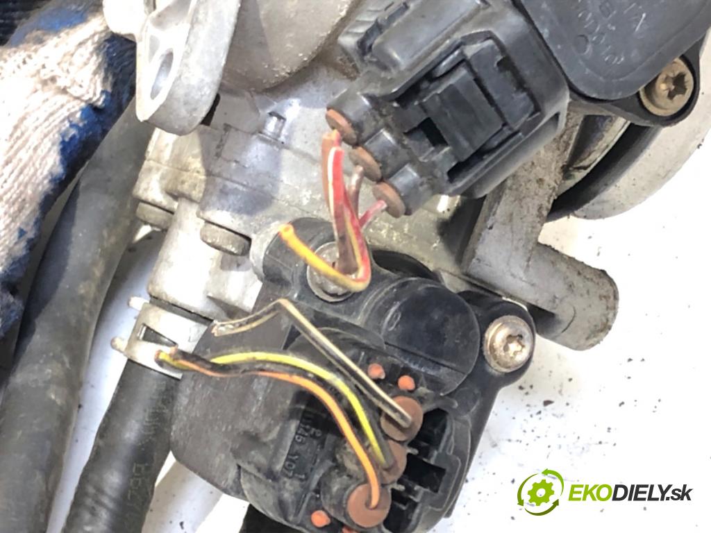 TOYOTA YARIS I liftback 2003 64 kW 1.3 (SCP12_, SCP13_) 1298 motor krokový 22210-0J010