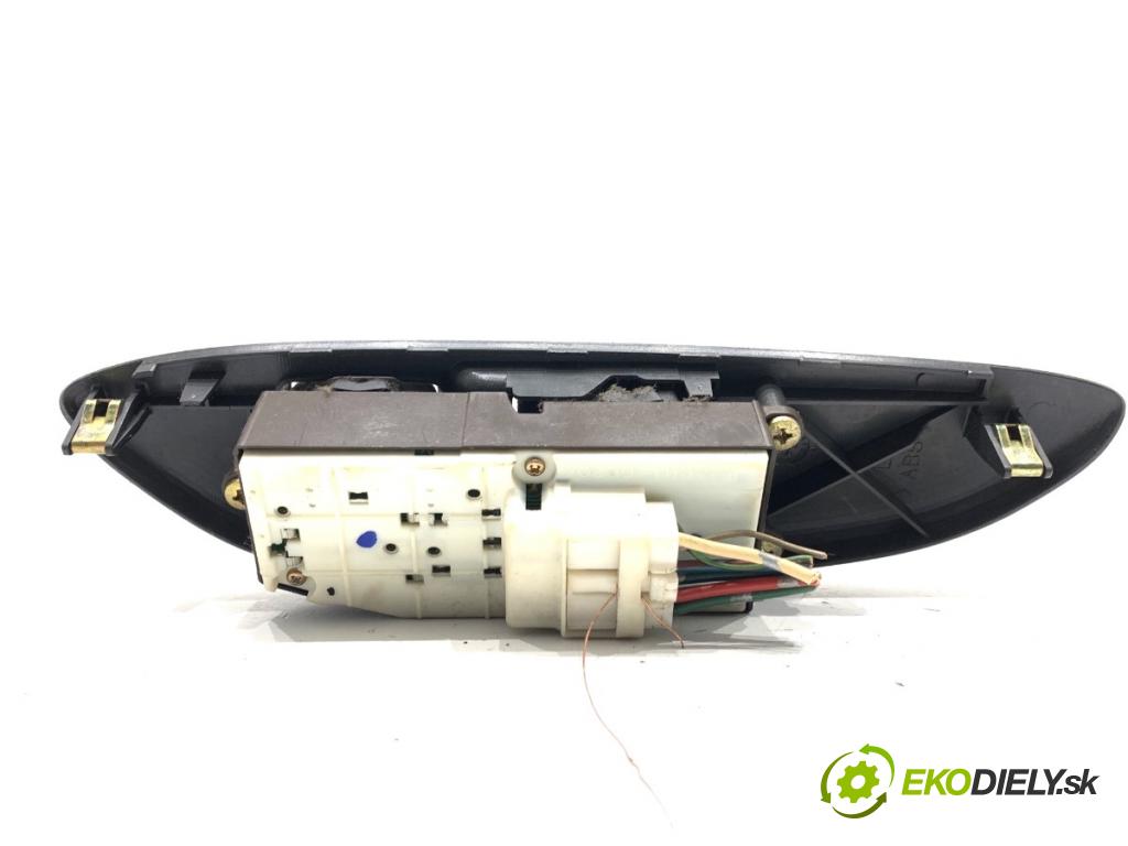 TOYOTA YARIS I liftback 2003 64 kW 1.3 (SCP12_, SCP13_) 1298 Prepínač okien  (Prepínacie páčky pod volantom)