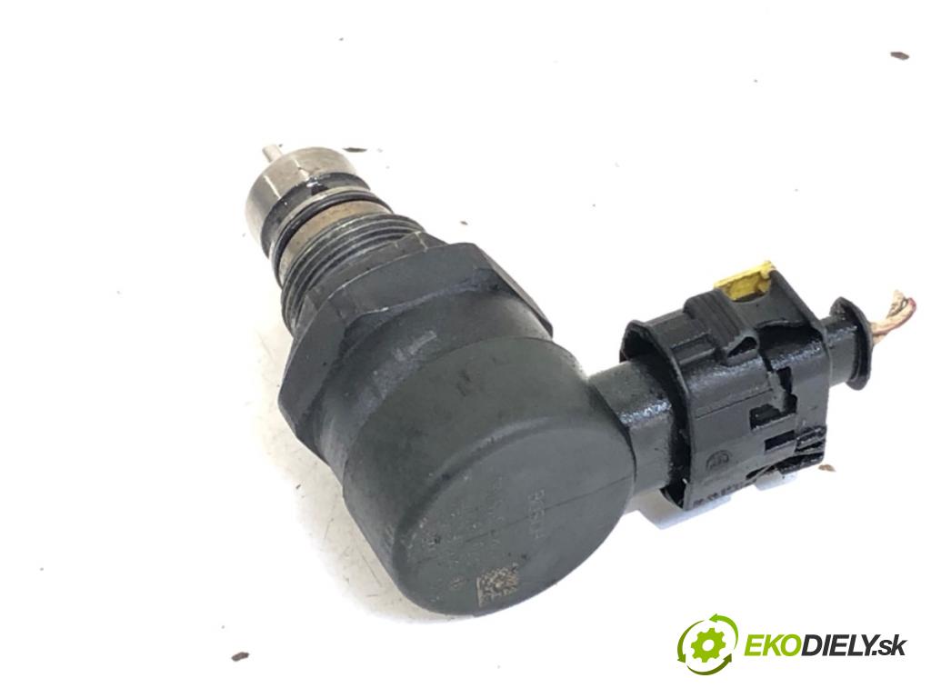 OPEL VECTRA C sedan 2005 88 kW 1.9 CDTI (F69) 1910 Snímač tlaku paliva 0281002507 (Snímač)