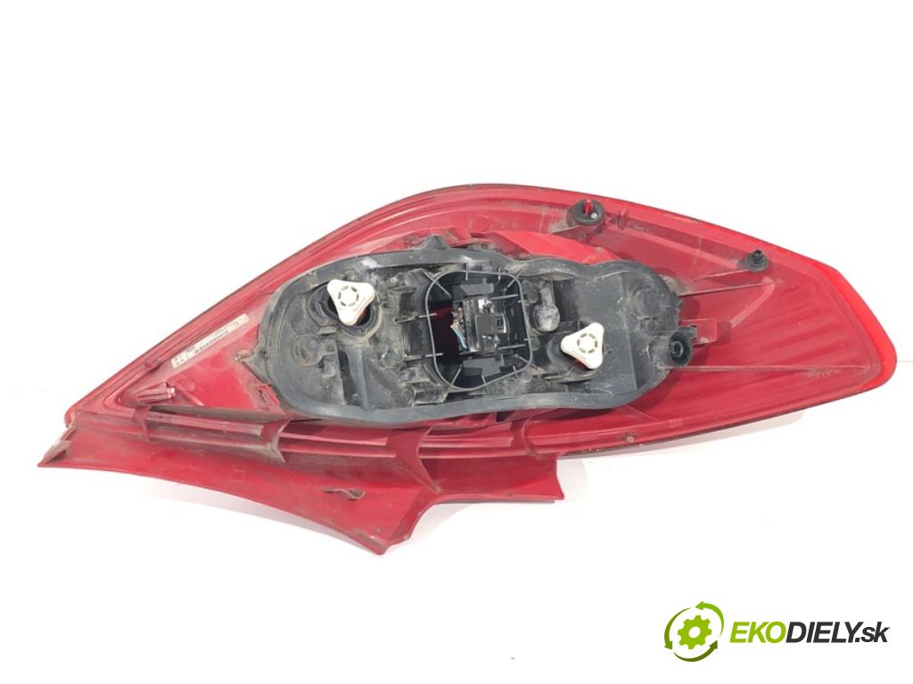 OPEL CORSA D liftback 2007 55 kW 1.3 CDTI (L08, L68) 1248 světlo pravý zadní část 13186351