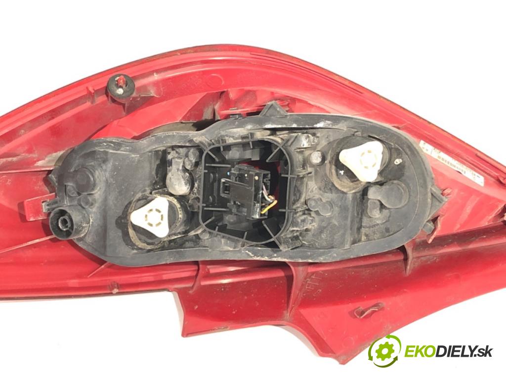 OPEL CORSA D liftback 2007 55 kW 1.3 CDTI (L08, L68) 1248 světlo levý zadní část 13186350