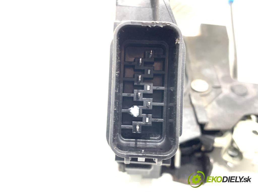 FORD MONDEO MK4 Kombi 2010 81 kW 1.6 Ti 1596 zámok dveře levý přední část 6M2A-R21813-EC