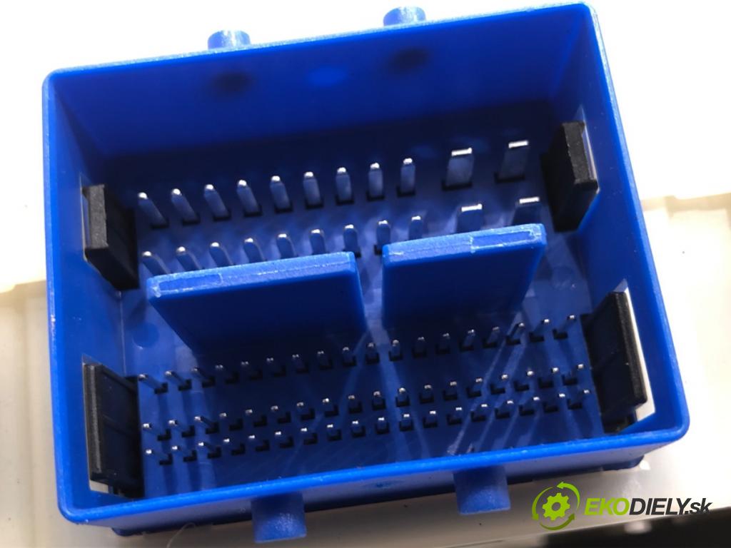 FORD MONDEO MK4 Kombi 2010 81 kW 1.6 Ti 1596 modul BSI 7G9T-14A073-EF (Pojistková skříňka)