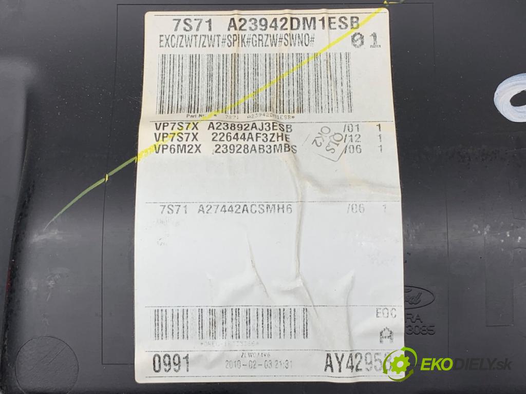 FORD MONDEO MK4 Kombi 2010 81 kW 1.6 Ti 1596 ča dveře pravý přední část