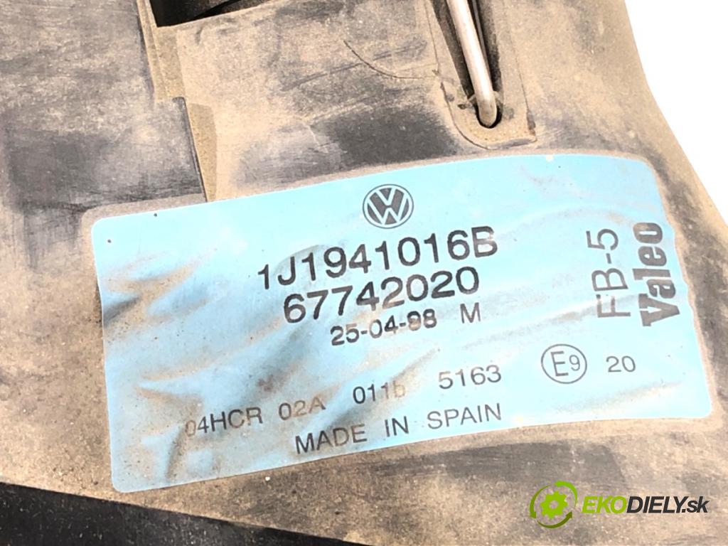 VW GOLF IV liftback 2000 66 kW 1.9 TDI 1896 Svetlomet pravy predný 1J1941016B