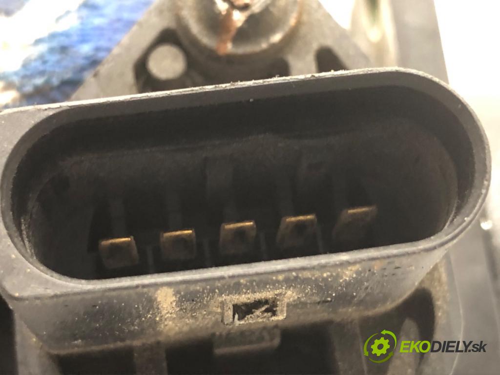 VW GOLF IV liftback 2000 66 kW 1.9 TDI 1896 váha vzduchu 06A906461 (Snímač hmotnosti vzduchu)