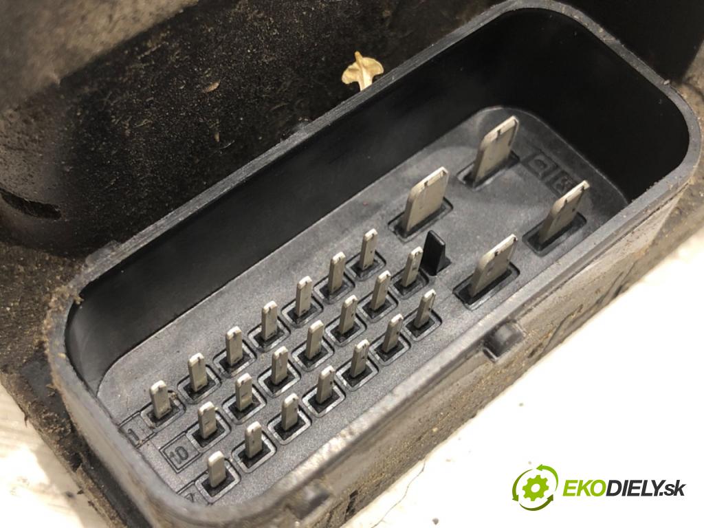 VW GOLF IV liftback 2000 66 kW 1.9 TDI 1896 Pumpa ABS 1J0614117D (Pumpa ABS)