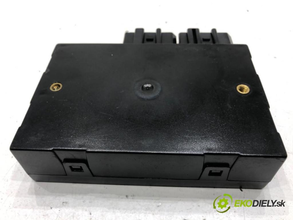 VW GOLF IV liftback 2000 66 kW 1.9 TDI 1896 modul komfortu 1C0962258J (Komfortní modul)