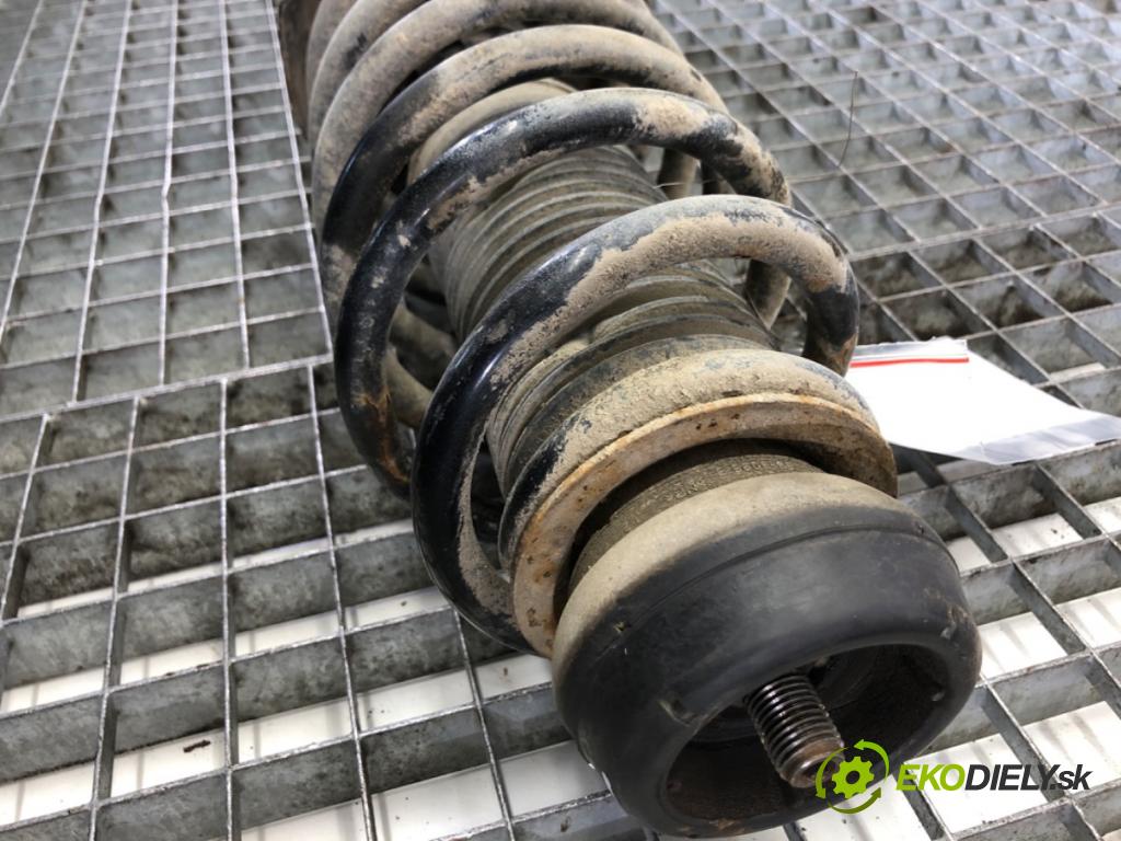 VW GOLF IV liftback 2000 66 kW 1.9 TDI 1896 Tlmič ľavy predný ZE