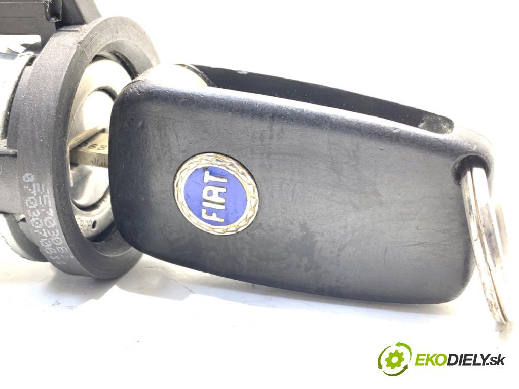 FIAT GRANDE PUNTO liftback 2007 55 kW 1.3 D Multijet 1248 spinačka 01098401 (Spínacia skrinka)