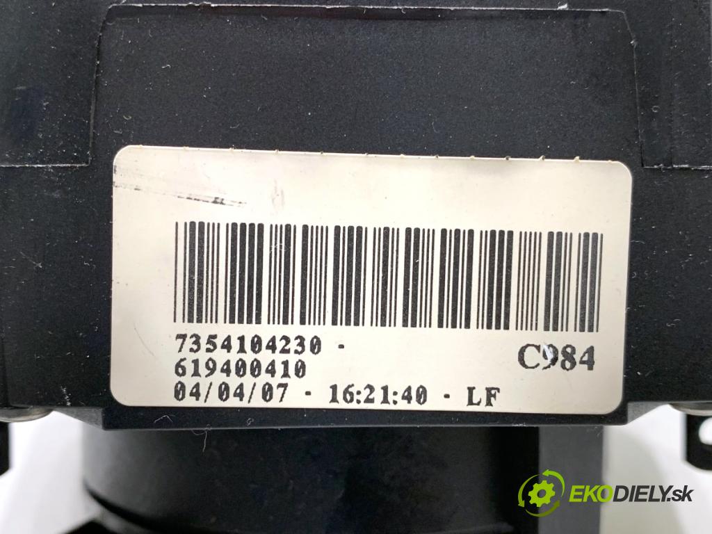 FIAT GRANDE PUNTO liftback 2007 55 kW 1.3 D Multijet 1248 Prepínač kombinovaný 7354104230 (Prepínacie páčky pod volantom)