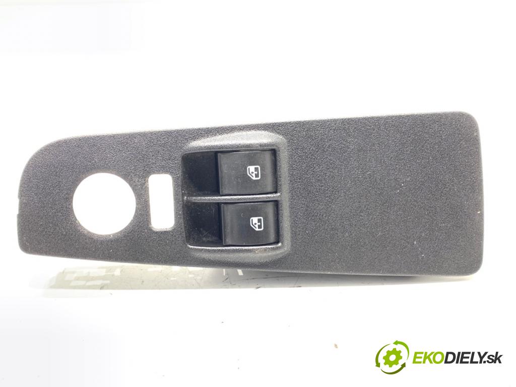 FIAT GRANDE PUNTO liftback 2007 55 kW 1.3 D Multijet 1248 Prepínač okien  (Prepínacie páčky pod volantom)