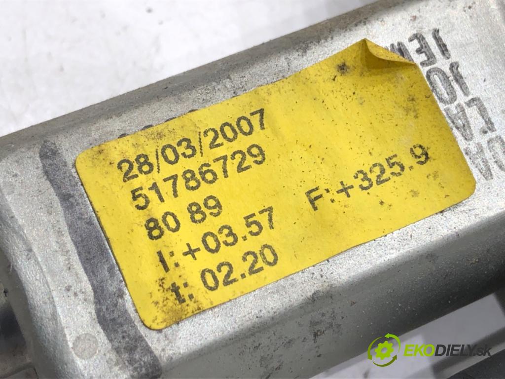 FIAT GRANDE PUNTO liftback 2007 55 kW 1.3 D Multijet 1248 mechanismus okna levý přední část 51786729