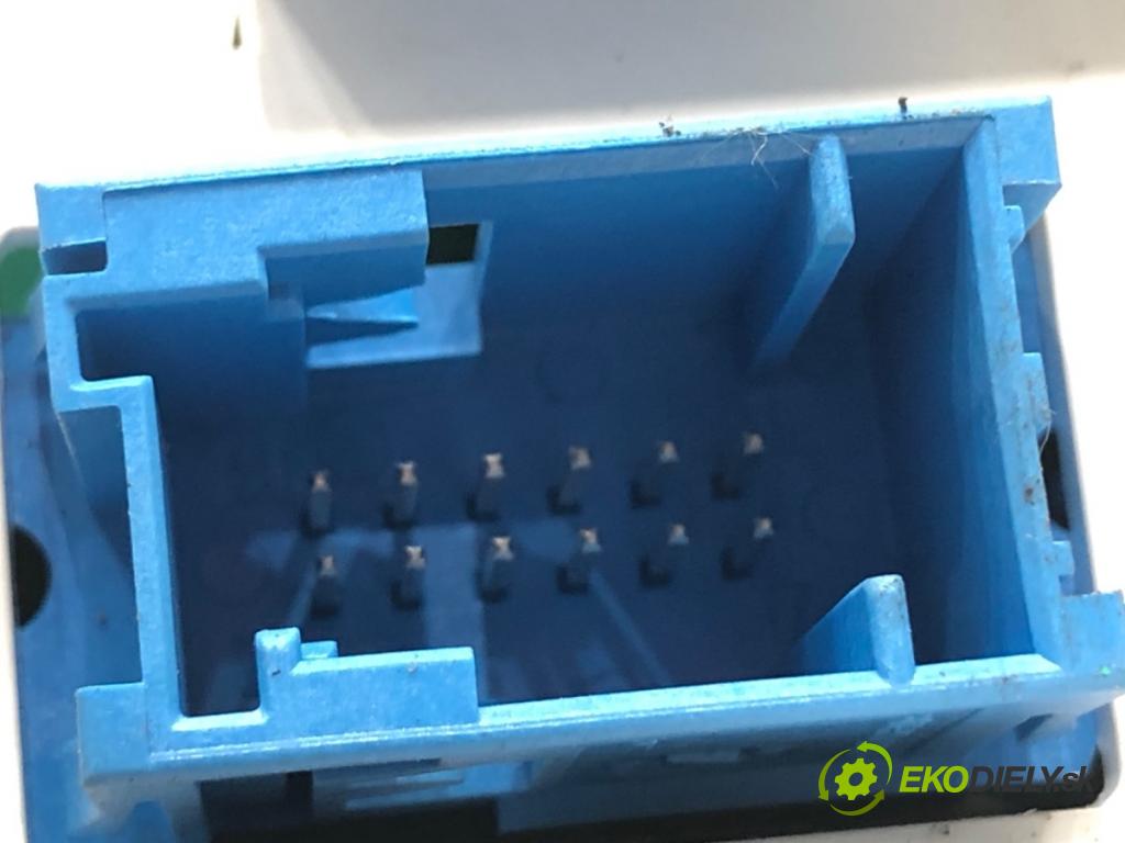 FIAT GRANDE PUNTO liftback 2007 55 kW 1.3 D Multijet 1248 Panel ovládania kúrenia 5G1140100 (Prepínacie páčky pod volantom)