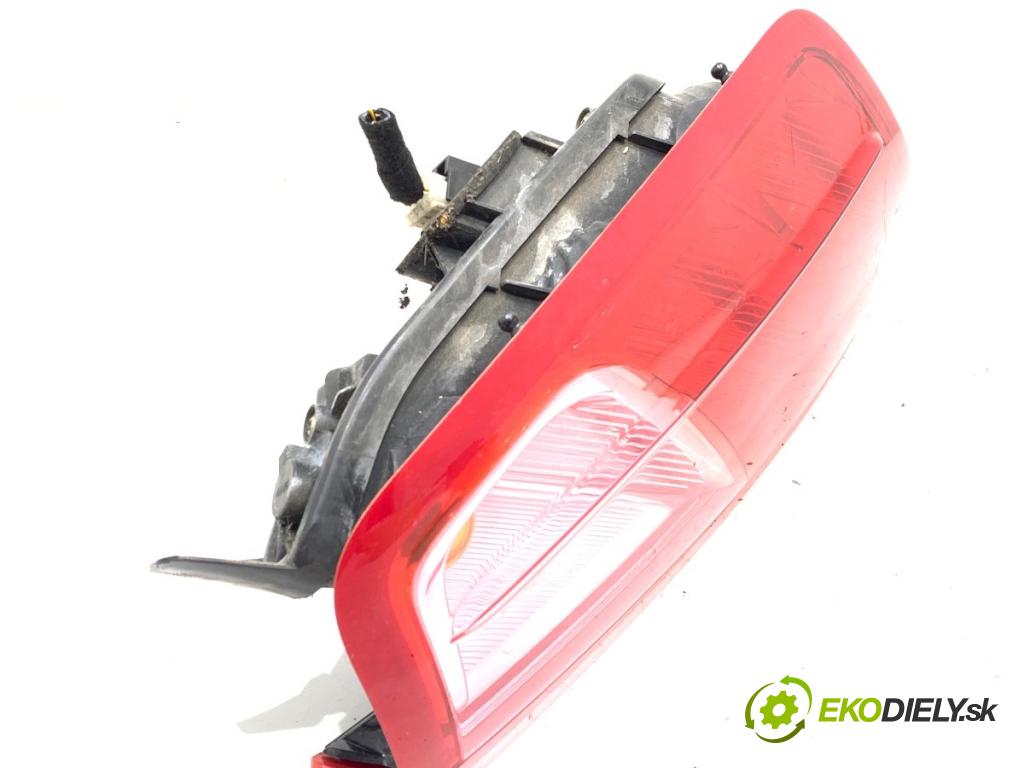 FIAT GRANDE PUNTO liftback 2007 55 kW 1.3 D Multijet 1248 světlo pravý zadní část 51701590