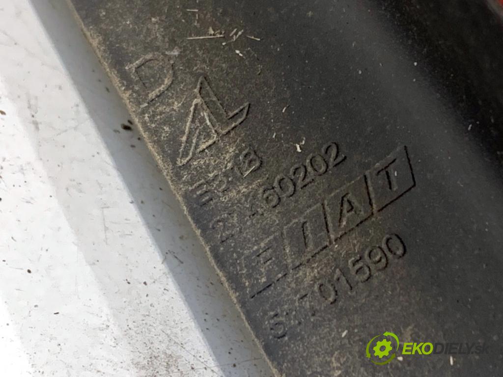 FIAT GRANDE PUNTO liftback 2007 55 kW 1.3 D Multijet 1248 světlo pravý zadní část 51701590
