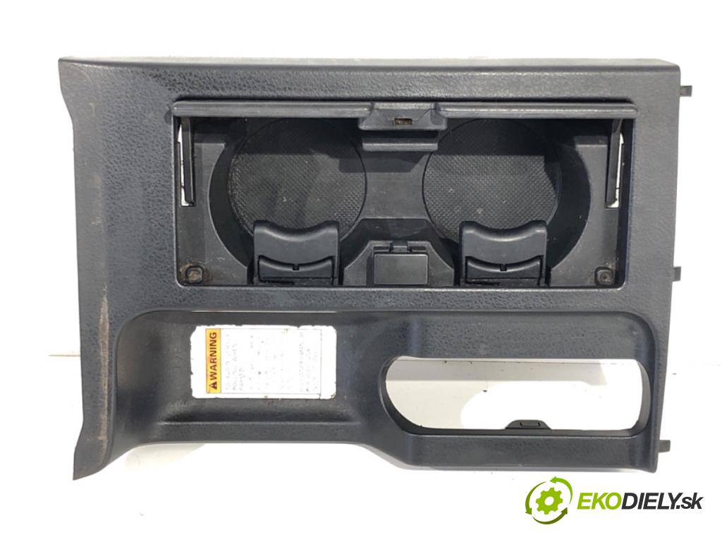 SUZUKI GRAND VITARA II samochód terenowy zamknięty 2007 95 kW 1.9 DDiS (JB419WD, JB419XD) 1870 držák na nápoje  (Držák nápojů)