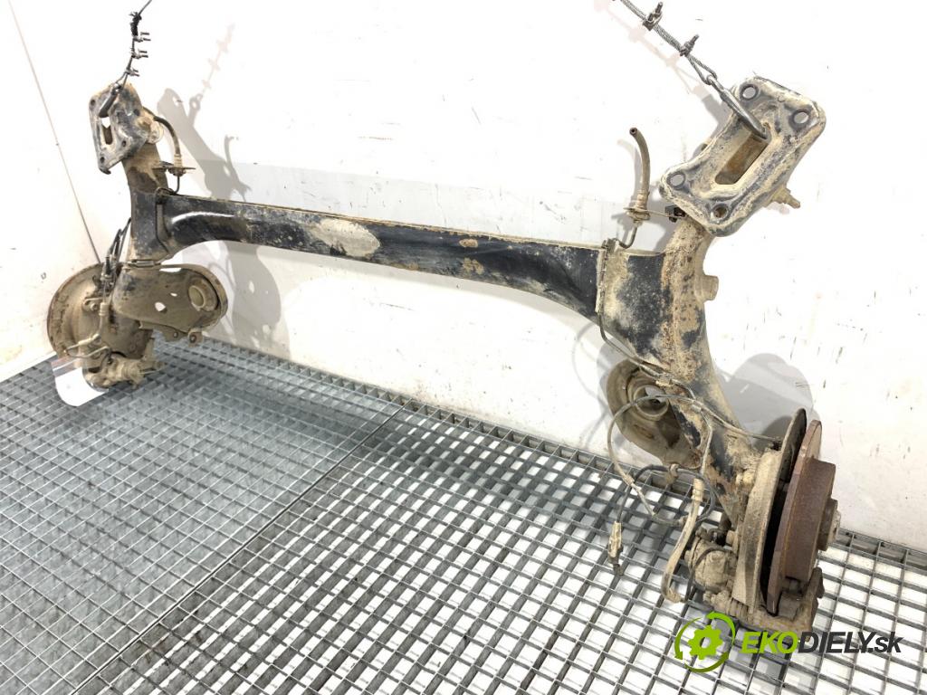 CITROEN C4 I liftback 2005 66 kW 1.6 HDi 1560 výztuha zadní část