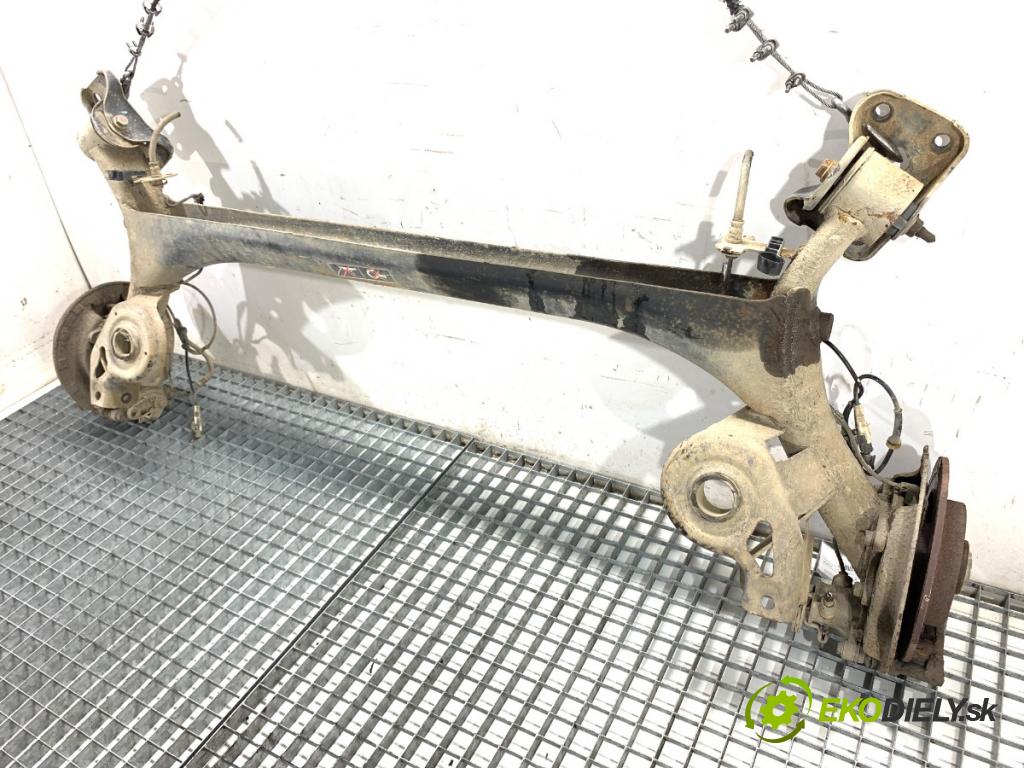CITROEN C4 I liftback 2005 66 kW 1.6 HDi 1560 výztuha zadní část