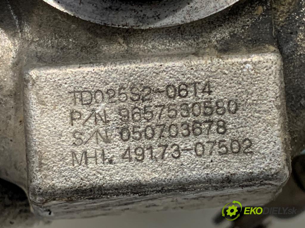 CITROEN C4 I liftback 2005 66 kW 1.6 HDi 1560 turbo 9657530580 (Kompletní turbodmychadlo)