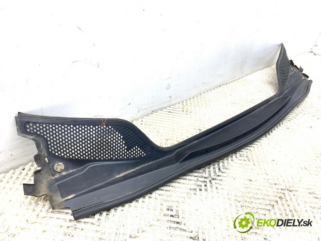 CITROEN C4 I liftback 2005 66 kW 1.6 HDi 1560 Torpédo, plast pod čelné okno  (Torpédo (plast pod čelným sklom))