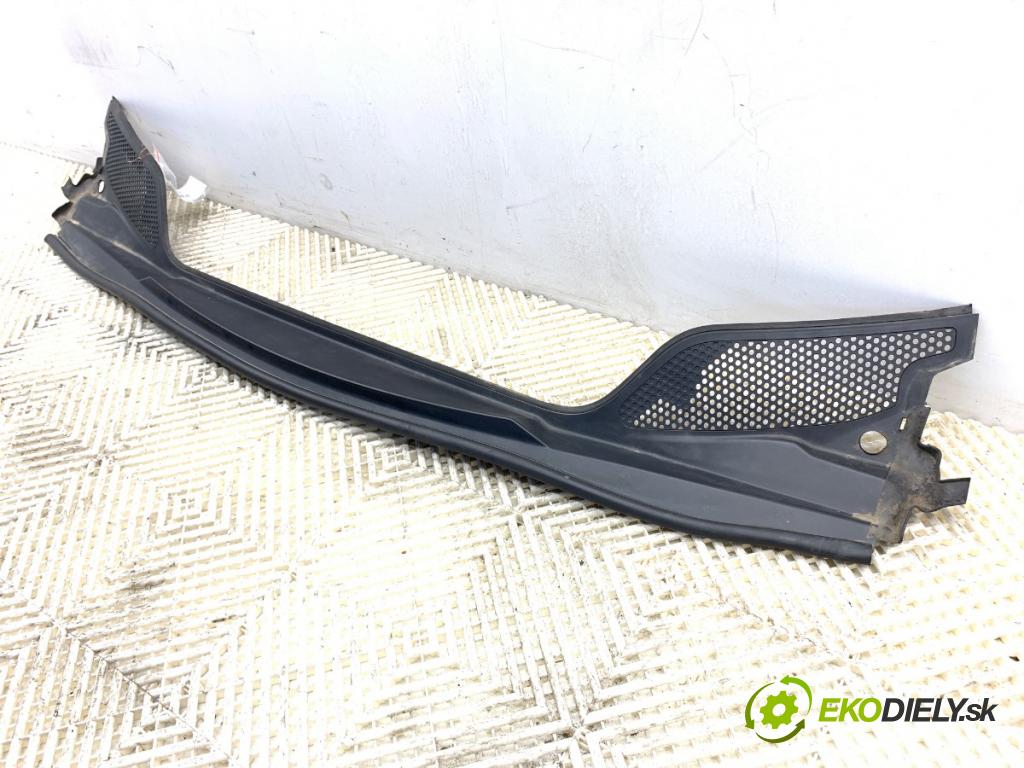 CITROEN C4 I liftback 2005 66 kW 1.6 HDi 1560 Torpédo, plast pod čelné okno  (Torpédo (plast pod čelným sklom))