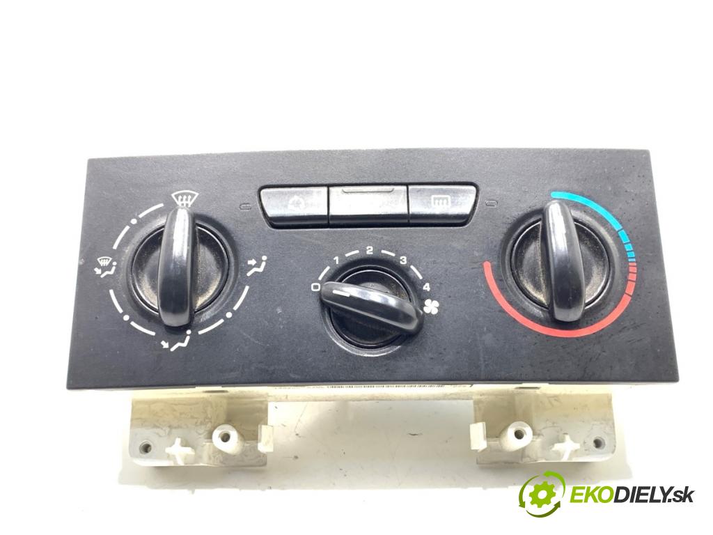 CITROEN C4 I liftback 2005 66 kW 1.6 HDi 1560 Panel ovládania kúrenia B9642 (Prepínacie páčky pod volantom)